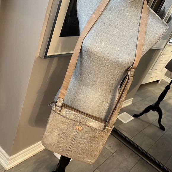 New Fossil Leather Crossbody Bag - Picture 3 of 6